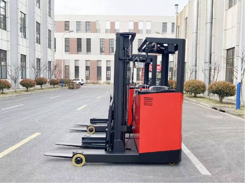 2 units of electric reach truck will be delivered to client in EU