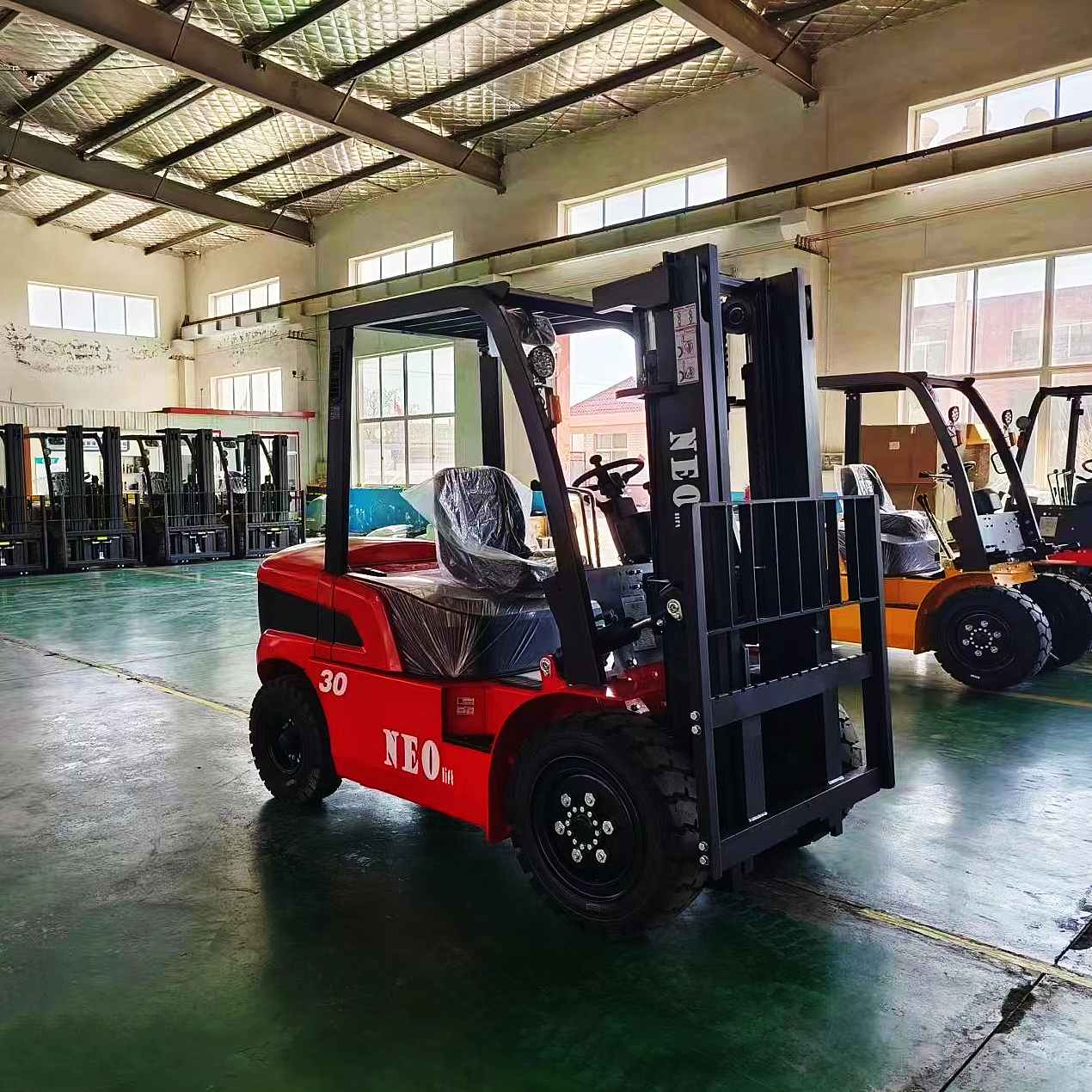What is the best type of forklifts? Oil forklift, gas forklift or electric forklift?