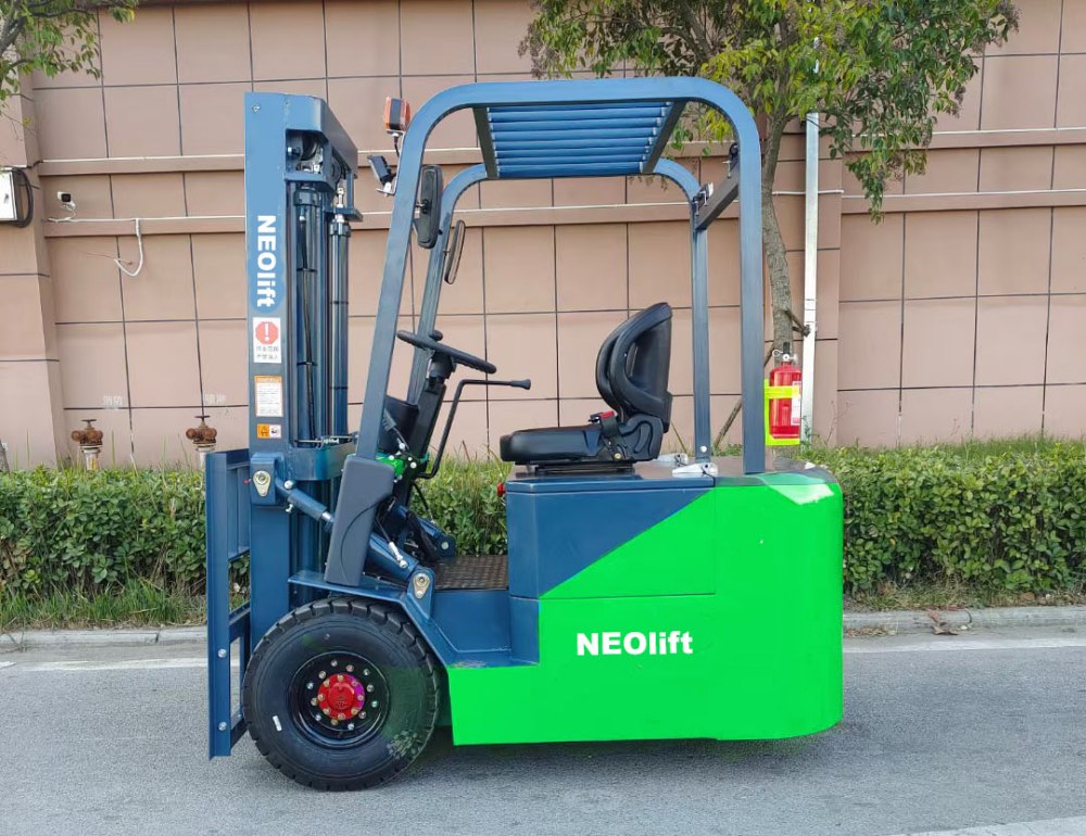 3 wheel electric forklfit 