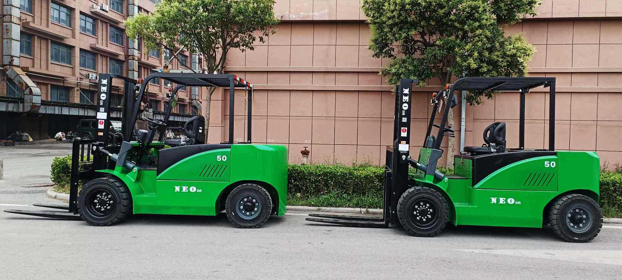 Electric lithium battery forklifts