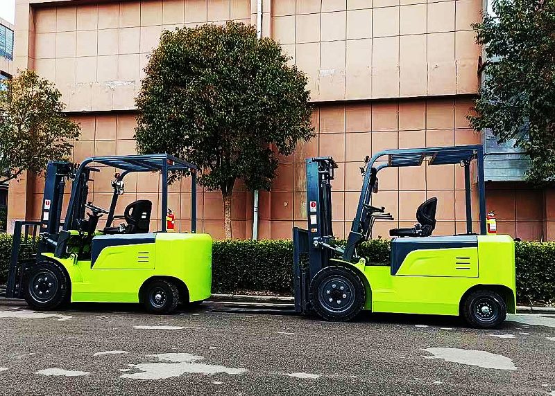 Electric battery powered forklift 