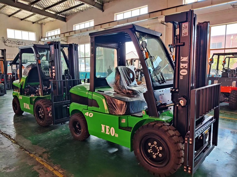 Two Mitsubishi-Powered Semi-Enclosed Cab Diesel Forklifts will be delivered to Europe