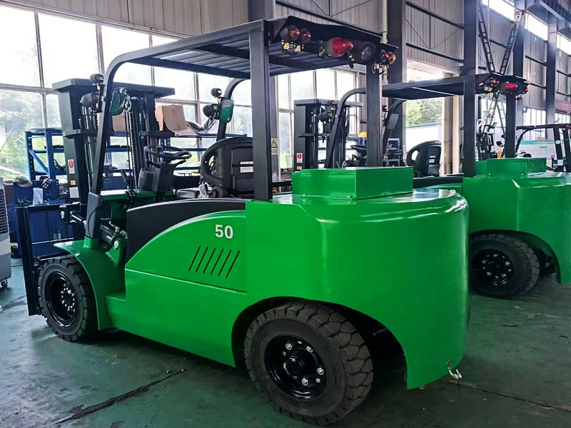 NEOlift sets to Deliver Two 5-Ton Explosion-Proof Forklifts to Ukrainian Customers