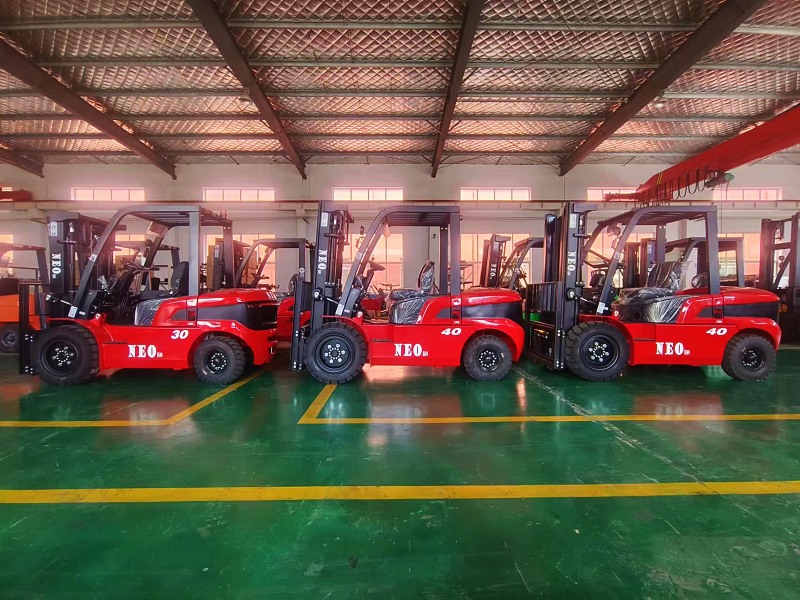 A batch of NEOlift brand diesel forklifts will be sent to Europe soon.