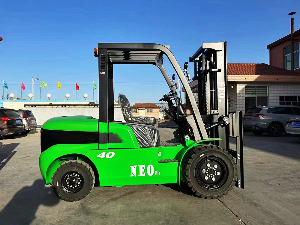 NEOlift Diesel Forklift