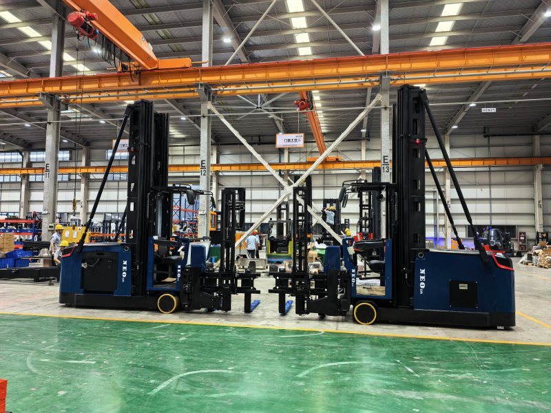 NEOlift Man up forklift